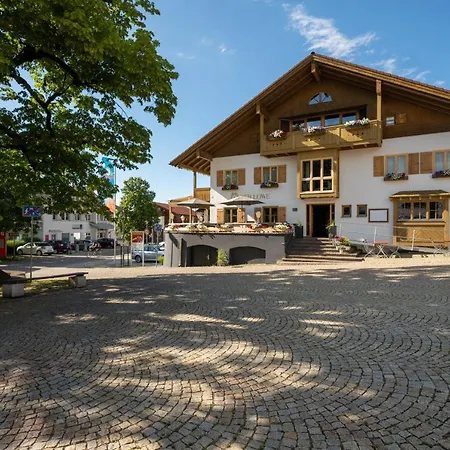 Der Loewe Hotel *